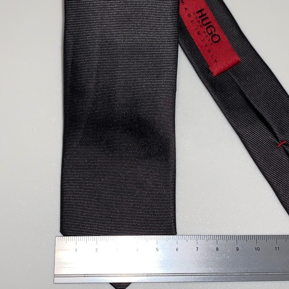 Hugo Boss Red Label Pure Silk Jacquard Black Skinny Tie Made in Italy, NEW - Picture 2 of 6